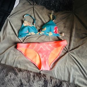 Triangl Bikini